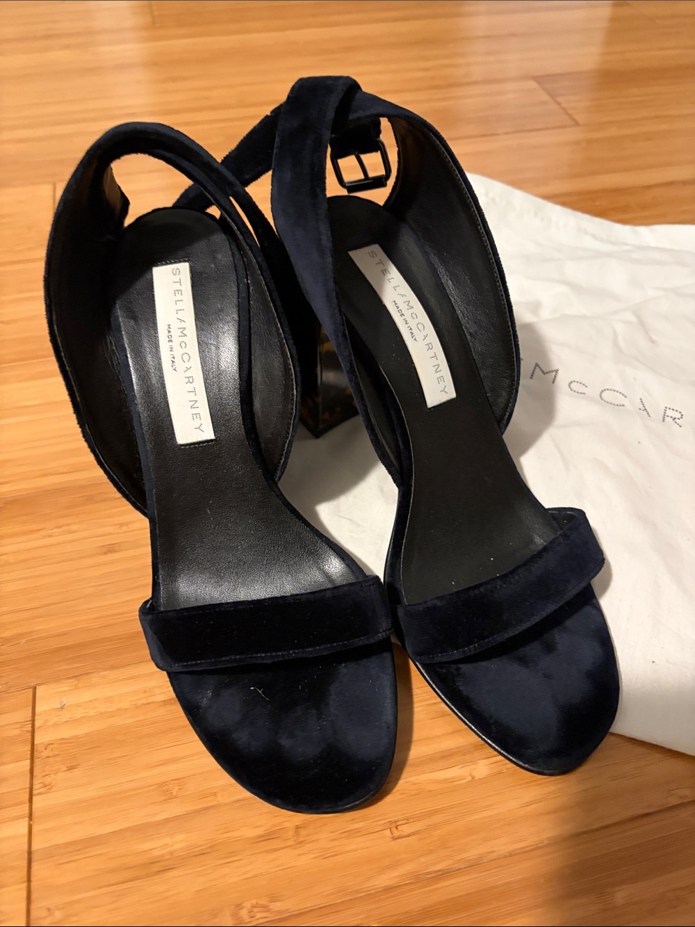 Stella McCartney Navy Suede Block Heel Sandals with Tortoiseshell-Effect Heel - Picture 2 of 6